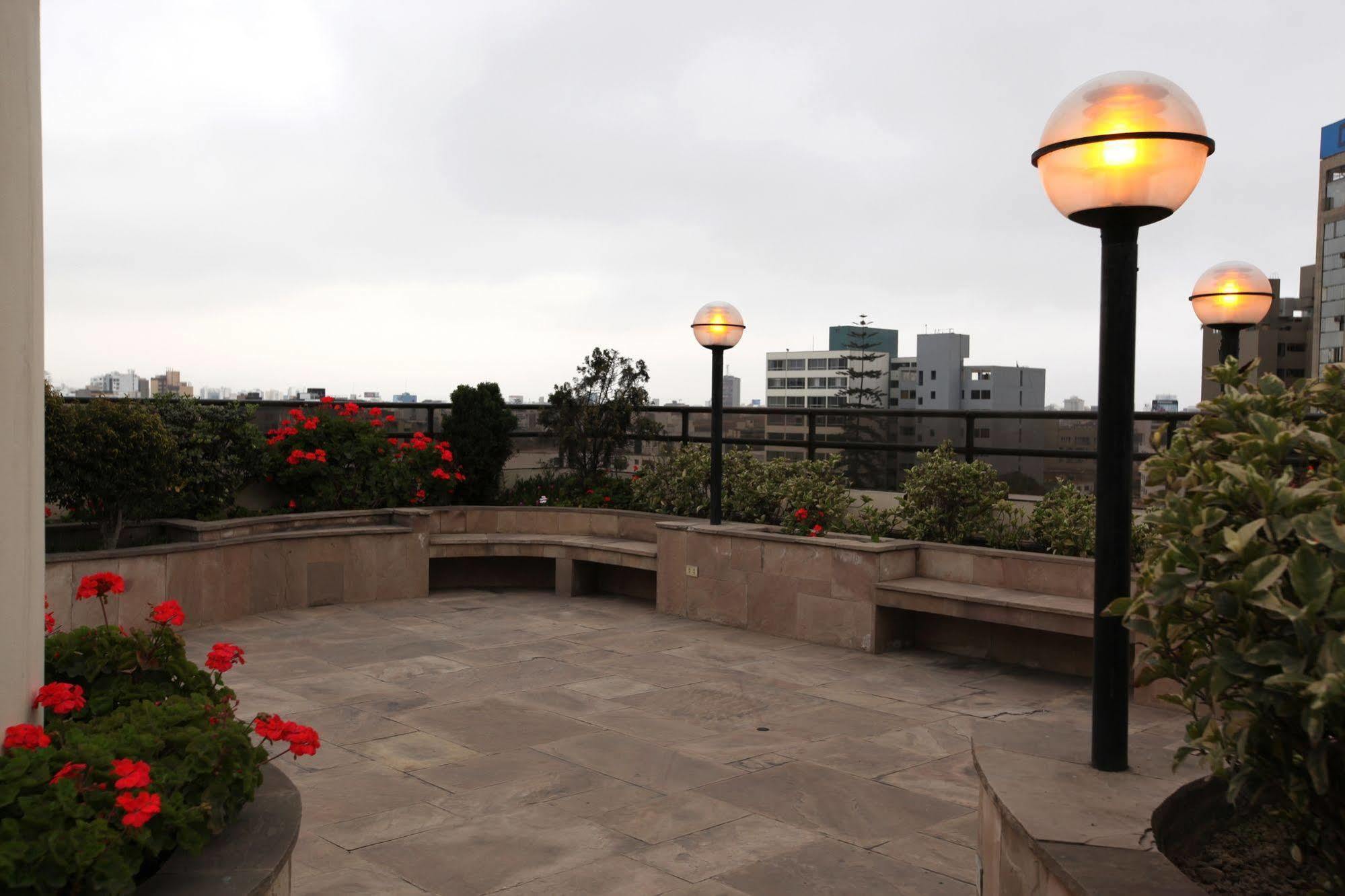 Suites Plaza Las Flores Lima Ngoại thất bức ảnh