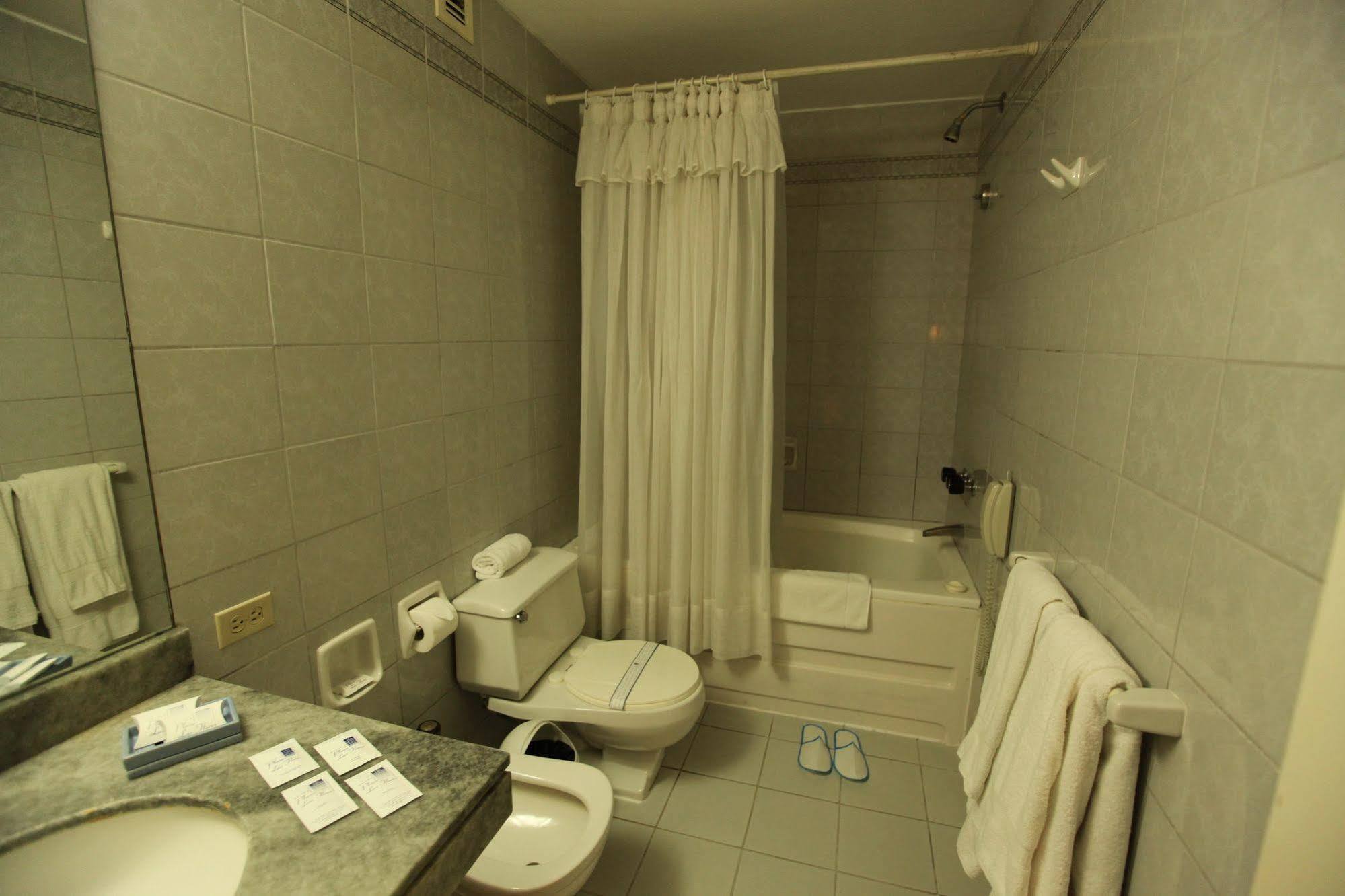 Suites Plaza Las Flores Lima Ngoại thất bức ảnh