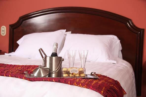 Suites Plaza Las Flores Lima Ngoại thất bức ảnh